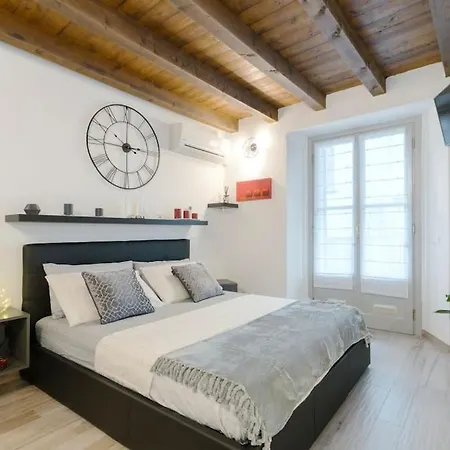 Antica Corte Con Balcone