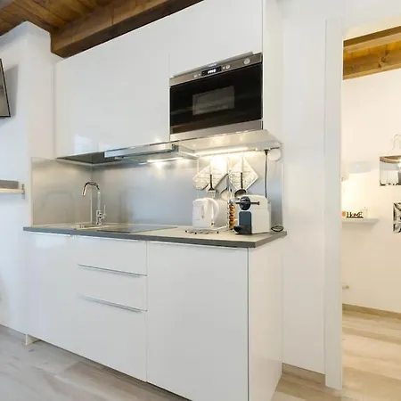 Apartment Antica Corte Con Balcone
