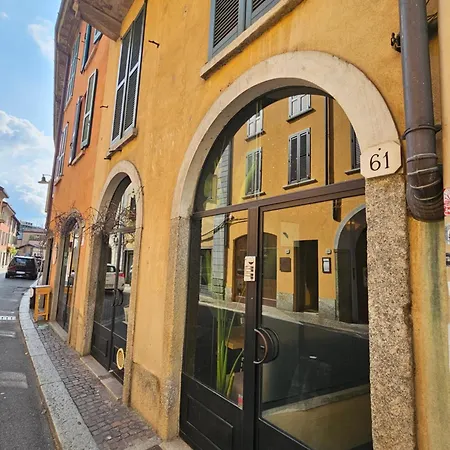 Antica Corte Con Balcone