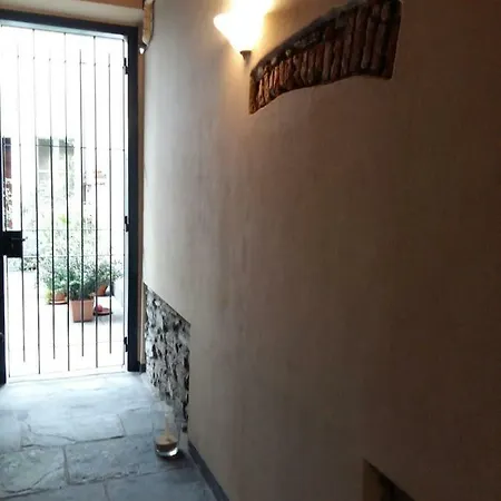 Antica Corte Con Balcone Apartment *