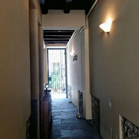 Antica Corte Con Balcone Apartment Como