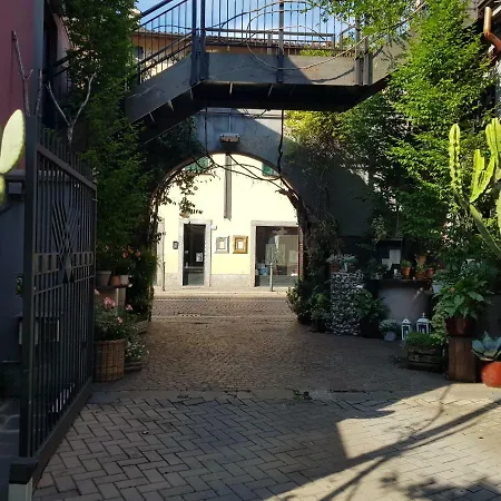 Antica Corte Con Balcone